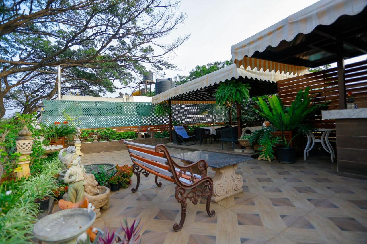 Terrace Gardens Bed & Breakfast Бангалор Екстериор снимка